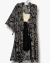 Kimono longo com mangas 3/4 em preto e off, estampado com desenho paisley.