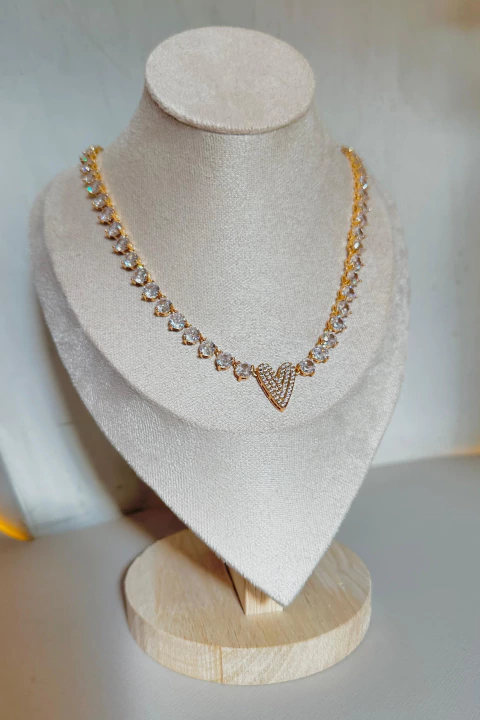 Colar Cravejado Coração - comprar online