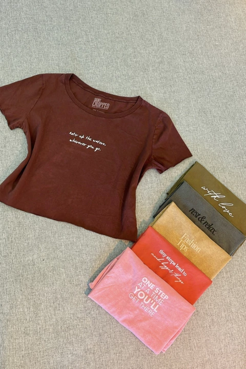 Cropped Frase - comprar online