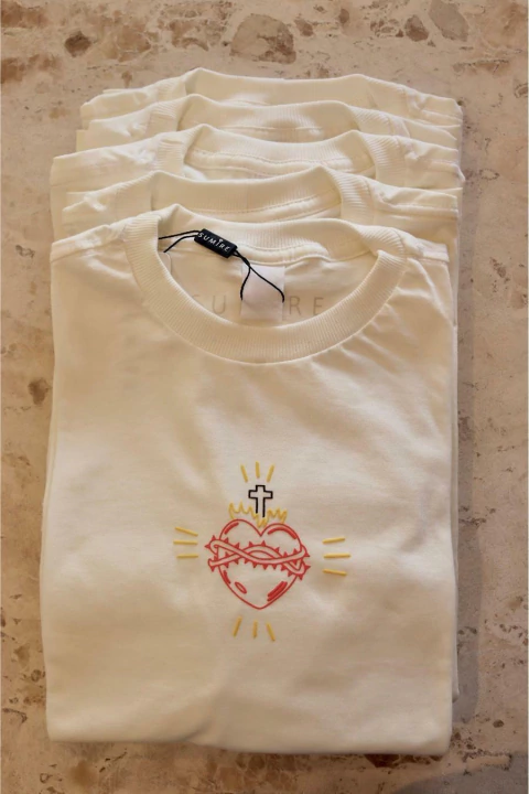 T-Shirt Sagrado Coração - comprar online