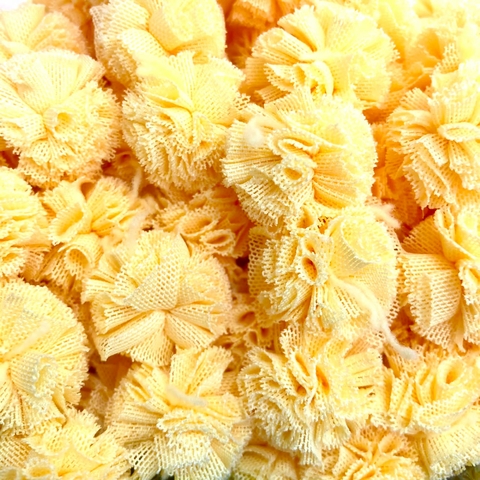 Pompom de Malha Amarelo Claro 2,5cm - 10 Unidades
