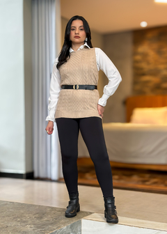 Conjunto Camisa + Colete Tricot + Cinto Bege
