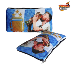 Cartuchera Neoprene Messi Besando Copa - Argentina 12