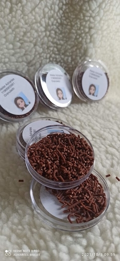 Granulado biscuit cor chocolate para laços e artesanato 10 gr - comprar online
