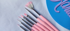Kit com 7 Pincéis para Unhas na internet