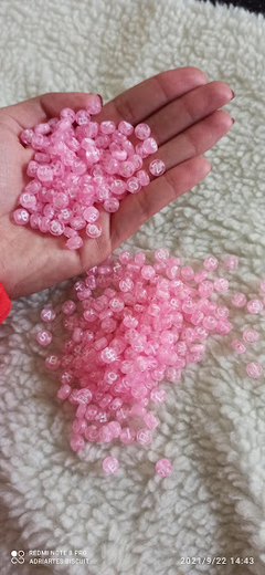 Miçangas de letrinhas rosa bebe ( Letras , alfabeto , miçanga ) Aprox - 100 peças - comprar online