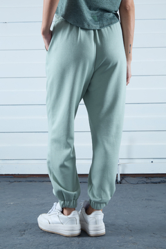 787 JOGGER JULIA OJO ROJO - esenciaclothes