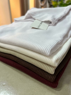 R549 POLERA CON MANGAS HG en internet