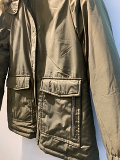 119 CAMPERA PARKA CARLOTA OJO ROJO en internet