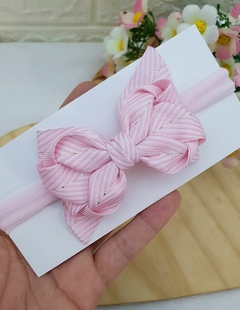 Mini laço amor com fita chevron.