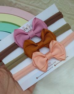 Laço mini cruzado com gravatinha. - comprar online