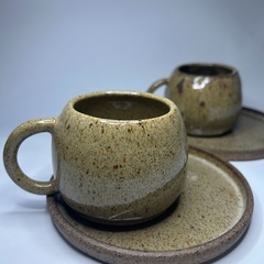 Xícara com pires - Bege brilhante - Ateliê Siqueira - Cerâmica artesanal