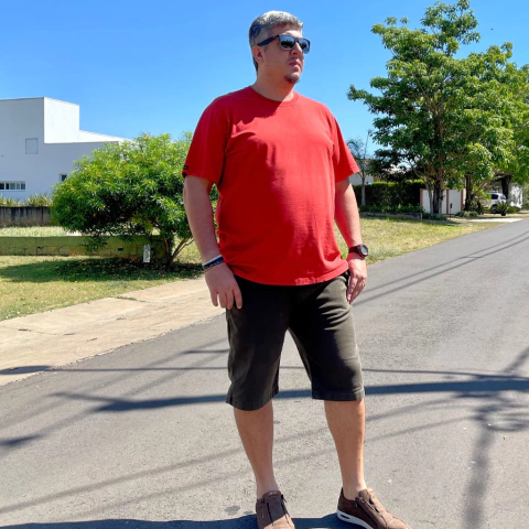 Camiseta Plus Size em algodão com elastano gola redonda Fernando