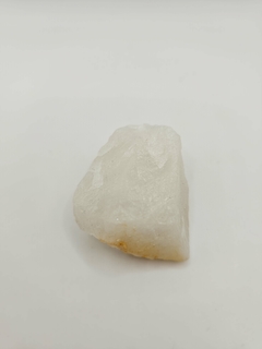 Quartzo branco bruto na internet