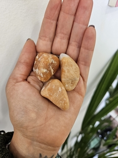 Calcita laranja rolada