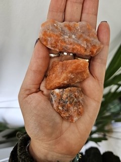 Calcita laranja bruta