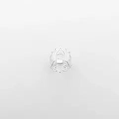 Anel de Flor de Lótus Vazada com Cristal