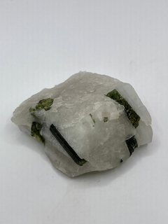 Turmalina verde bruta - comprar online