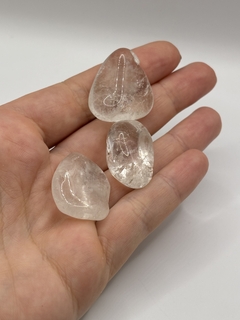 Quartzo cristal transparente rolado - comprar online