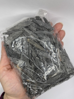 Pacote de cianita negra 500gr