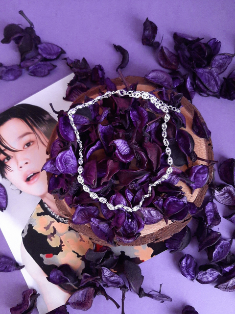 Choker Go Ji