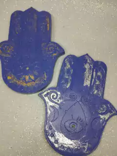 PORTASAHUMERIO MANO DE HAMSA en internet