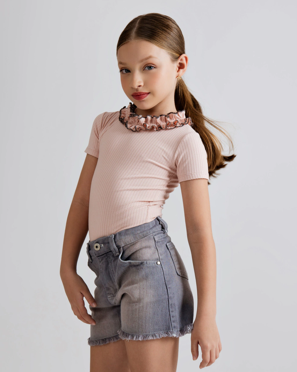 Shorts Jeans de Cós Alto Cinza Rosê
