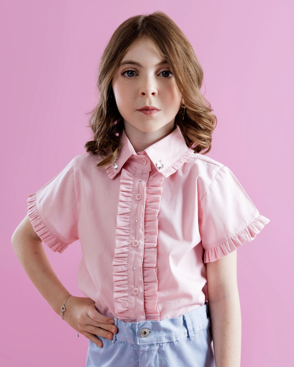 Camisa com Babados e Bordados Rosa