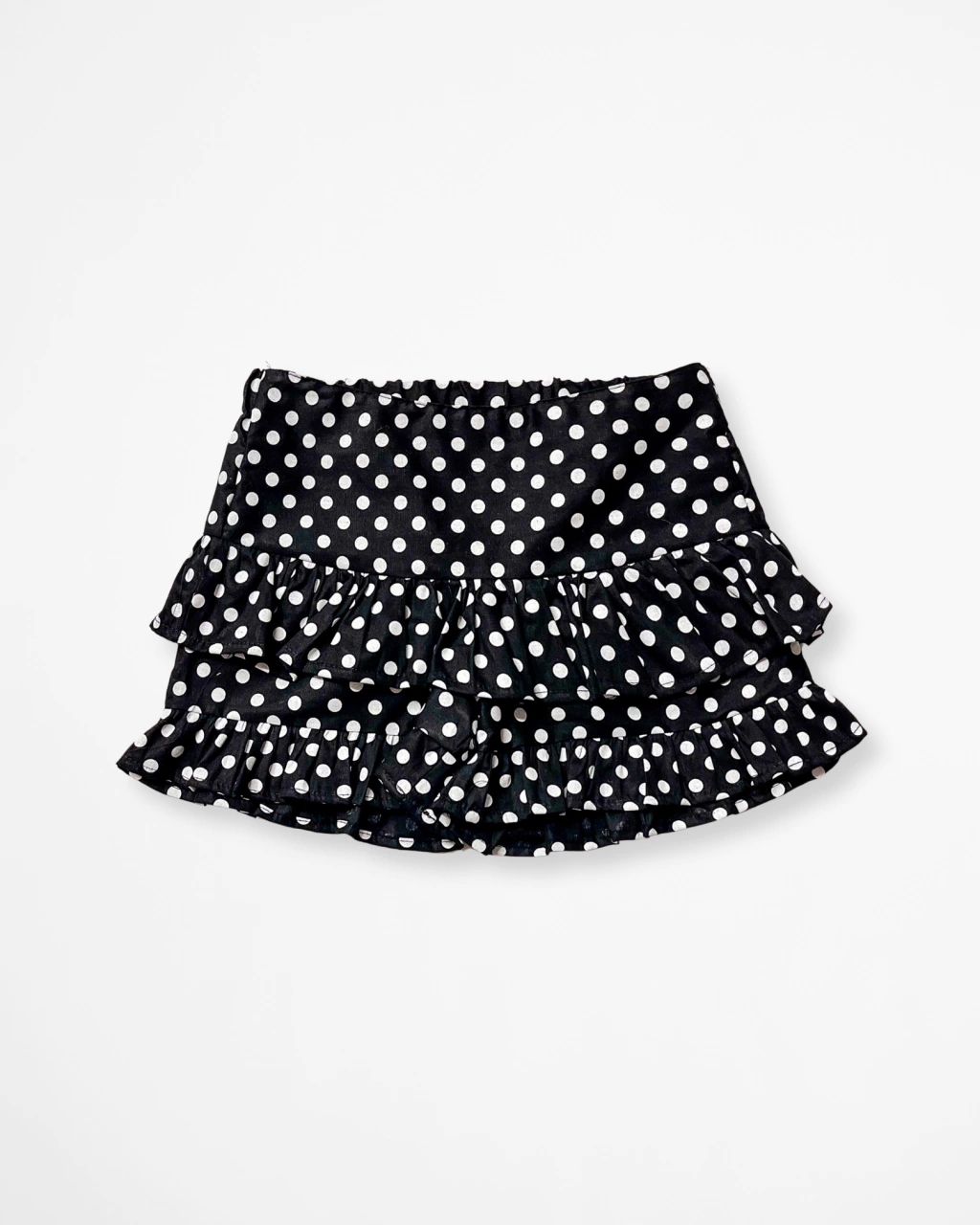 Shorts de Bolinhas Preto e Branco Gabriele