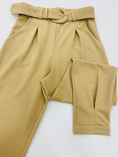 Imagem do Calça Modelo Cenoura