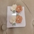 Par de Laço Minimalista Flores Com Velcro na internet