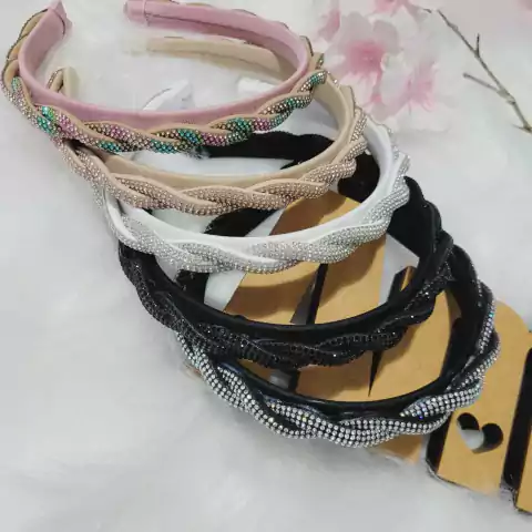 Tiara Cristais trançada