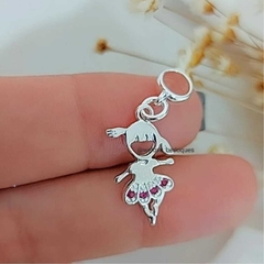 Berloque Menina Bailarina Saia cravejada com zircônias rosa - comprar online
