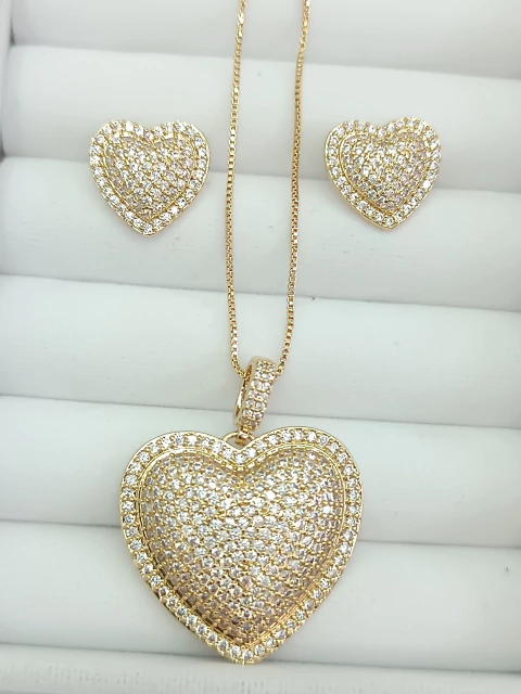 Conjunto folheado coração cravejado premium