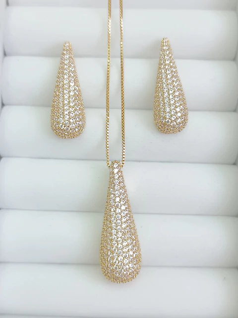 Conjunto folheado gota finne cravejada premium