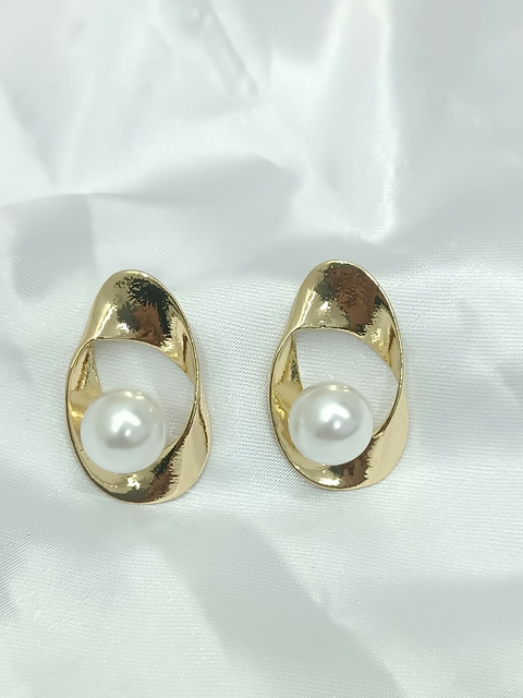 Brinco folheado a ouro 18k Pérola orgânico - comprar online