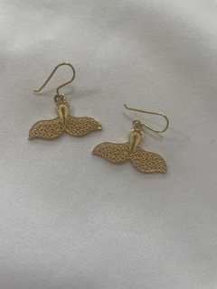 Aretes cola de ballena medianos - comprar online