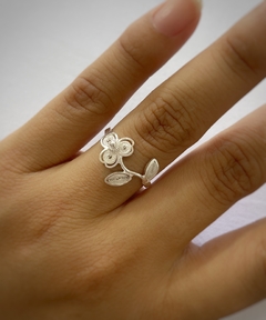 Anillo trébol