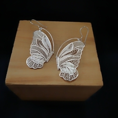 Aretes media mariposa en plata Ley 950.