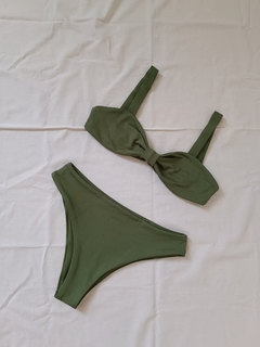 Biquíni Elisa - Verde Exército na internet