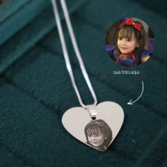 Colar Coração Personalizável Banho Prata: Expresse Seu Amor (Fotos, Nomes, Mensagens)- Nasp - comprar online