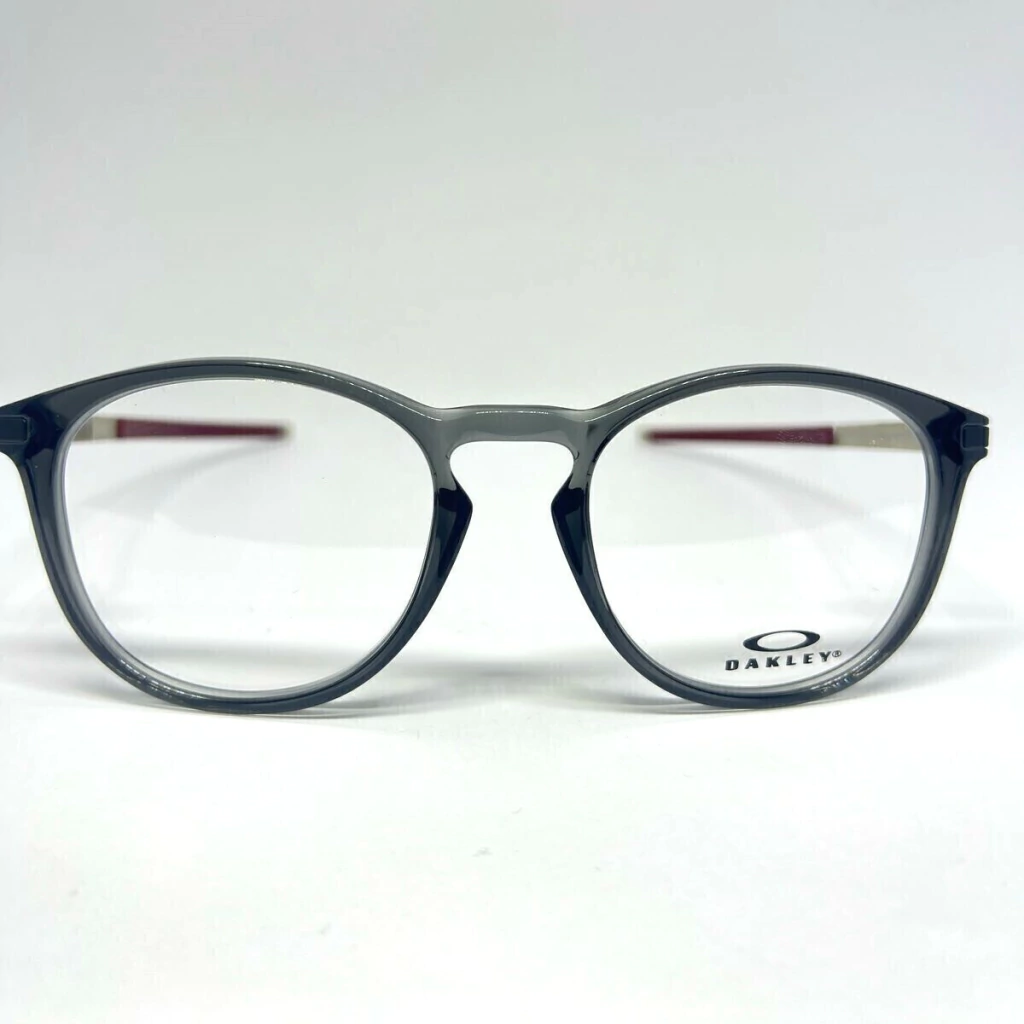 D OAKLEY CINZA- OX8105-0252 52X19 140