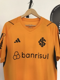 Camisa Internacional 23/24 Treino c/ Patrocinadores - comprar online