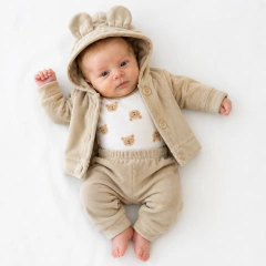 Conjunto Abrazo plush con campera
