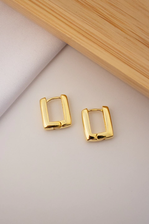 Argola Media Quadrada Bold