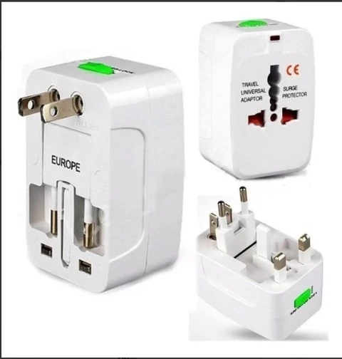 Adaptador universal para enchufe
