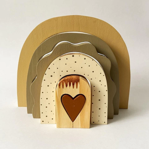 Adorno Arco-íris boho em madeira