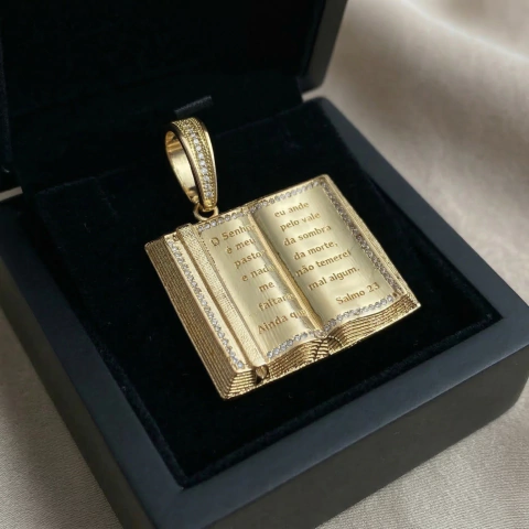 PINGENTE BÍBLIA - BANHADO A OURO 18K