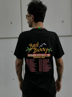 REMERA Homenaje a Bad Bunny - comprar online