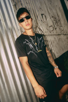 REMERA THE NEW WORLD - tienda online